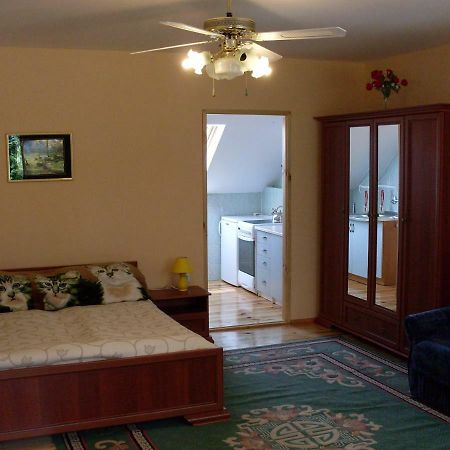 Apartamenty Wakacyjne Nad Jeziorem Juksty Mragowo Exterior photo
